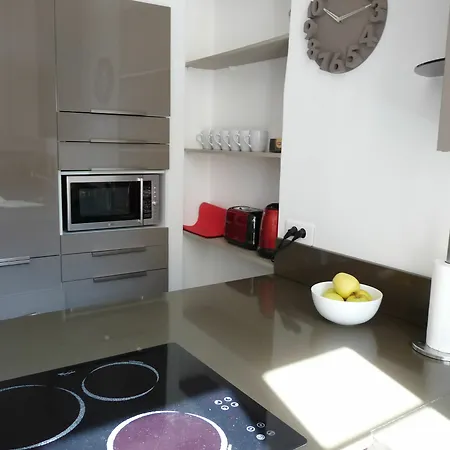 Carnot 50 Apartment *