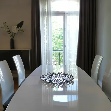 Apartment Carnot 50 *